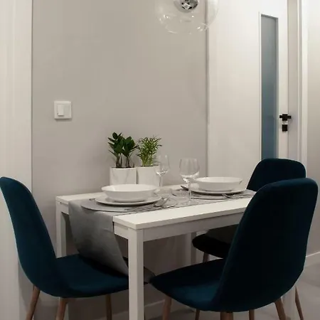 Navyblue Cracow Free Parking Tv